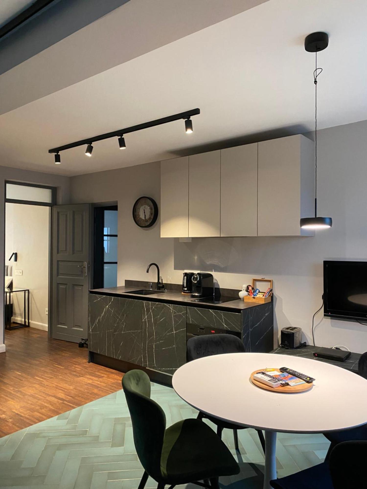 Arte-Locum Apartamenty Przy Rynku Wrocław Exteriör bild