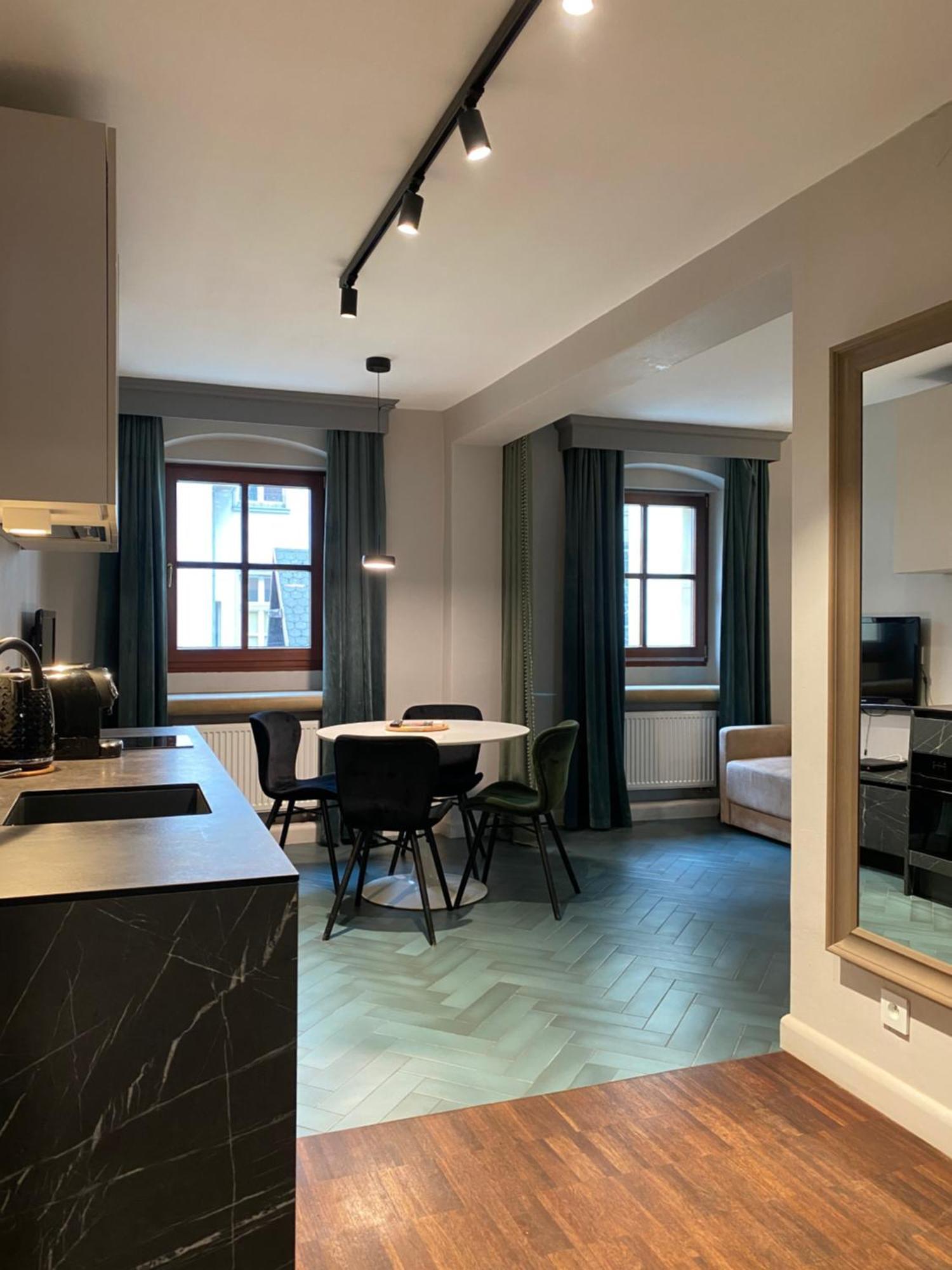 Arte-Locum Apartamenty Przy Rynku Wrocław Exteriör bild